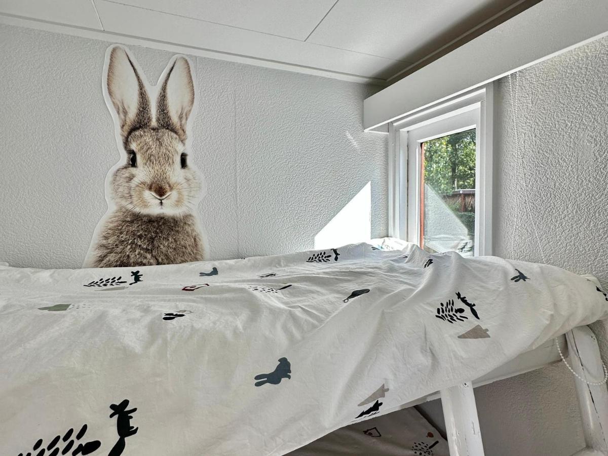 Gezellig Chalet Met 2 Slaapkamers En Zicht Op Het Water Erm Esterno foto