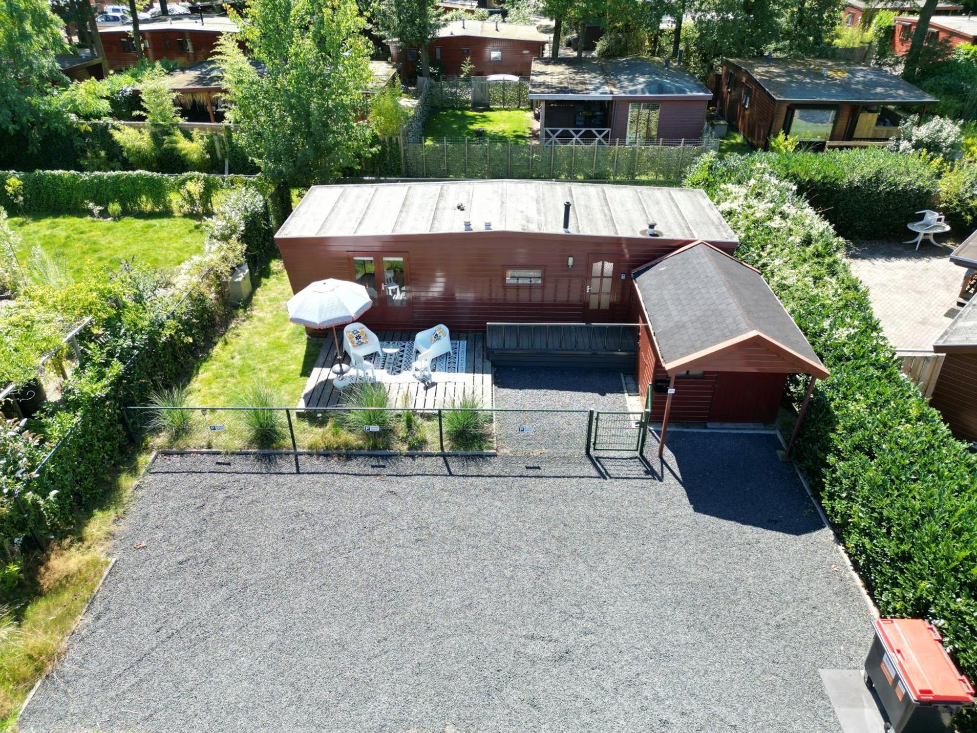 Gezellig Chalet Met 2 Slaapkamers En Zicht Op Het Water Erm Esterno foto